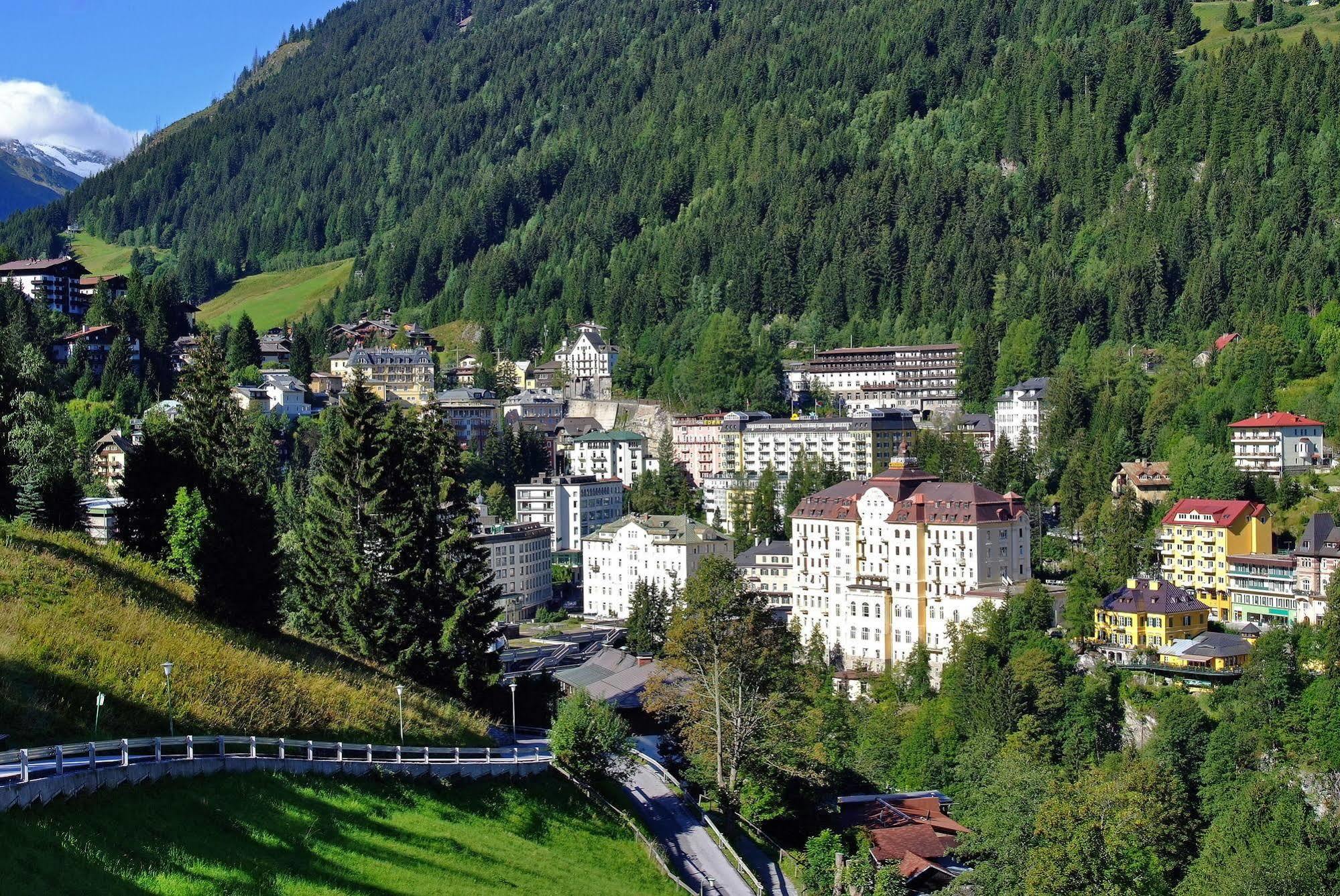 Pension St.Leonhard Бадгаштейн Экстерьер фото